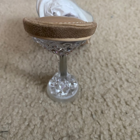 Heels - Picture 2 of 2